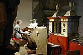 22. srpna 2004 - M. Novenko – varhanní recitál, A. Hendrych - basbaryton, Katedrála sv. Mikuláše v Českých Budějovicích, Mezinárodní hudební festival Český Krumlov, zdroj: © Auviex s.r.o., foto: Libor Sváček 